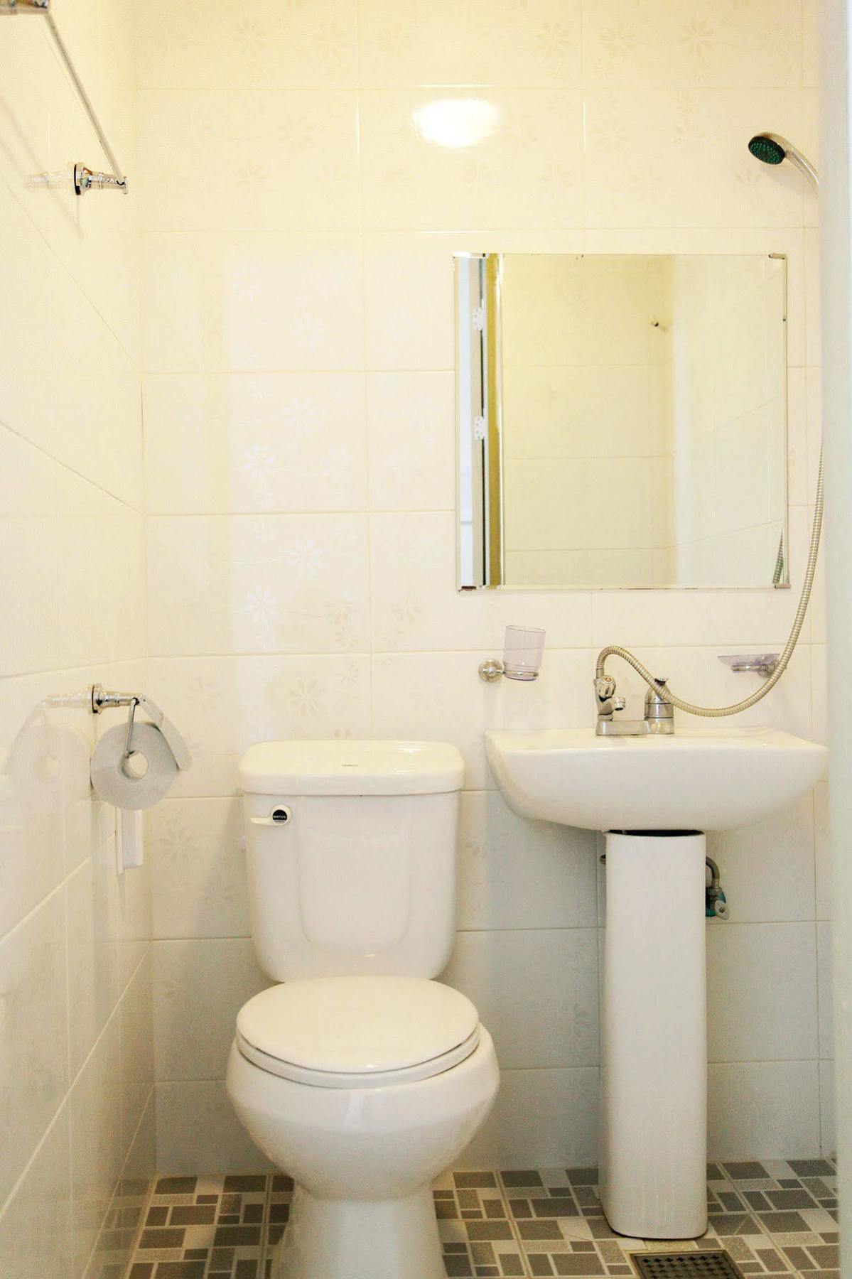 Albergue Banana Backpackers *